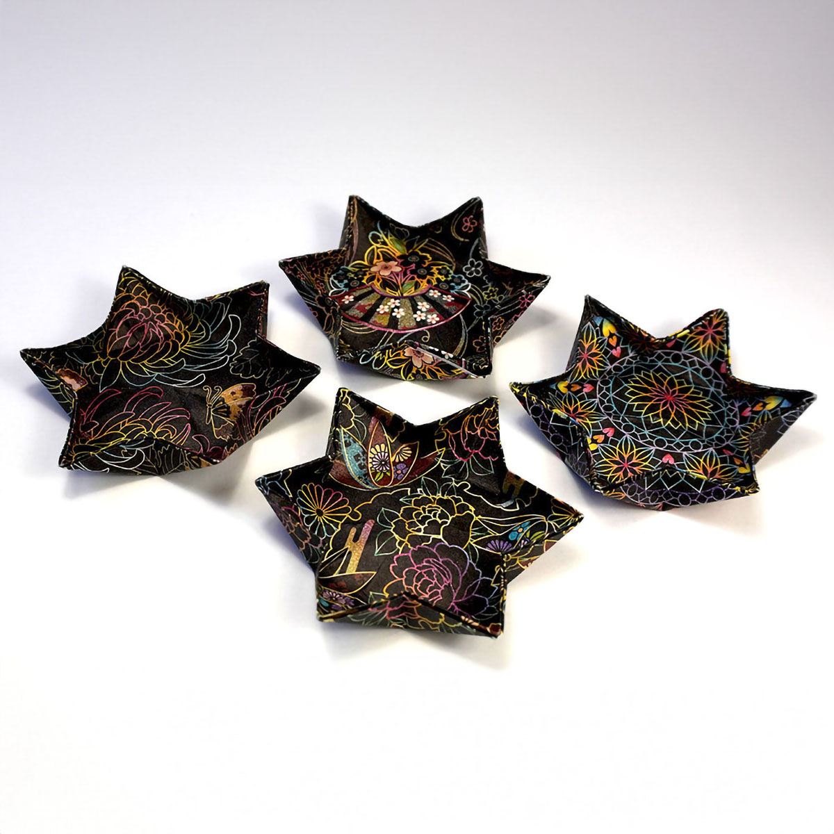 トーヨー　黒の千代紙　　